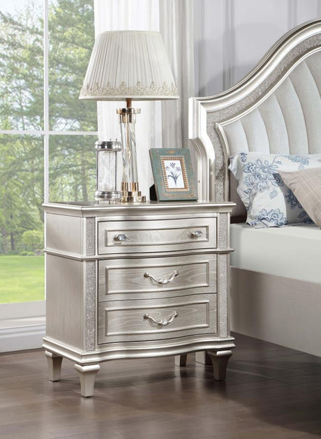 Evangeline 3-Drawer Nightstand – Silver Oak Wood Frame with Glam Metal Accents, Felt-Lined Drawer & Hidden USB Charging Outlet