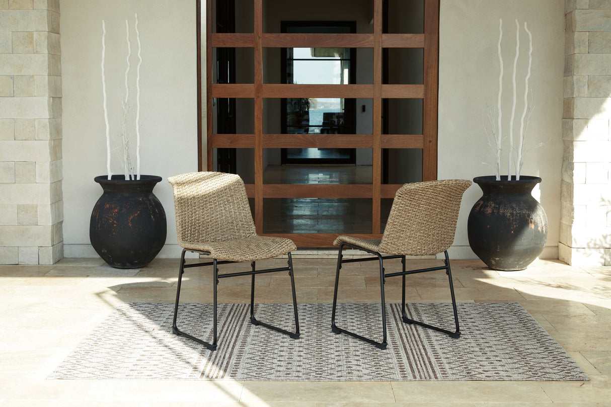 Amaris - 5 Pc. - Dining Set - Brown / Black