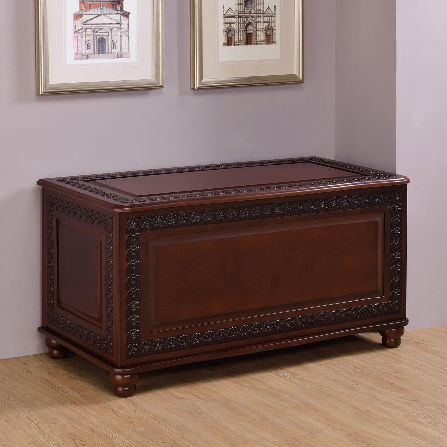 Finlay Cedar Chest in Dark Tobacco – Traditional Solid Rubberwood Storage Chest with Cedar-Lined Interior, Carved Details, and Turned Feet