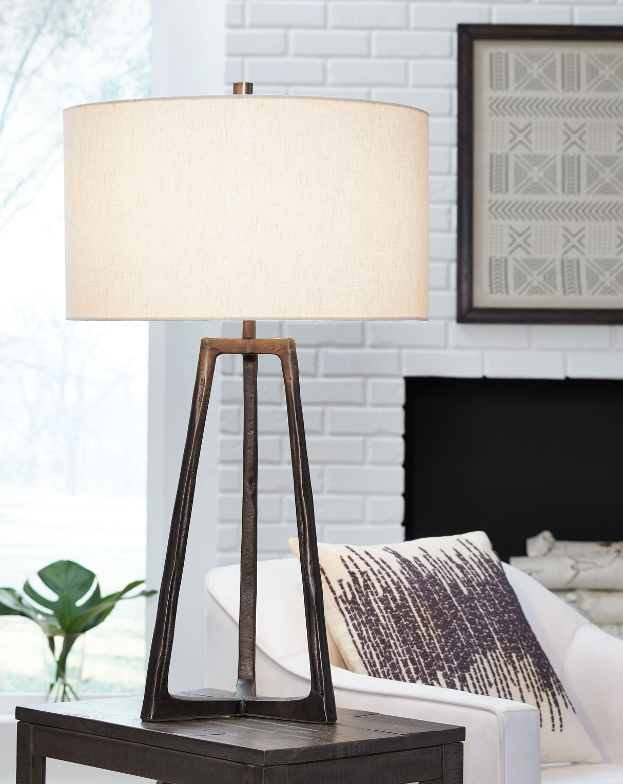 Ryandale - Table Lamp