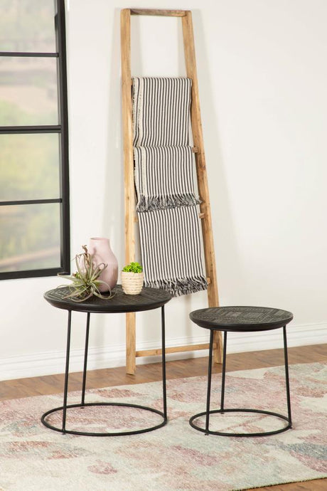 Loannis 2-Piece Round Mango Wood Nesting Tables – Matte Black Metal Base, Tribal Embossed Tabletops, Space-Saving Rustic Modern Accent Set