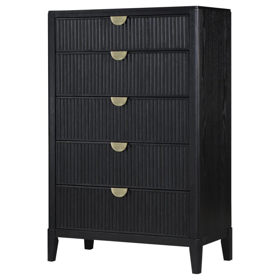 Brookmead 5-Drawer Bedroom Chest in Black – Modern Fluted Drawer Fronts with Felt-Lined Top Drawer, Golden Half-Moon Handles, and Compact Stylish Design