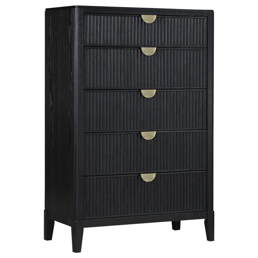 Brookmead 5-Drawer Bedroom Chest in Black – Modern Fluted Drawer Fronts with Felt-Lined Top Drawer, Golden Half-Moon Handles, and Compact Stylish Design