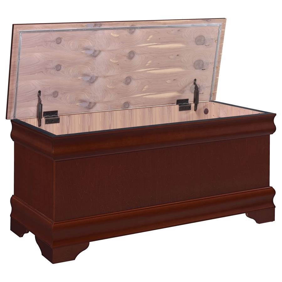 Pablo – Warm Brown Cedar Chest with Cedar-Lined Interior, Flip-Top Safety Hinge, Traditional Base Molding & Ample Storage