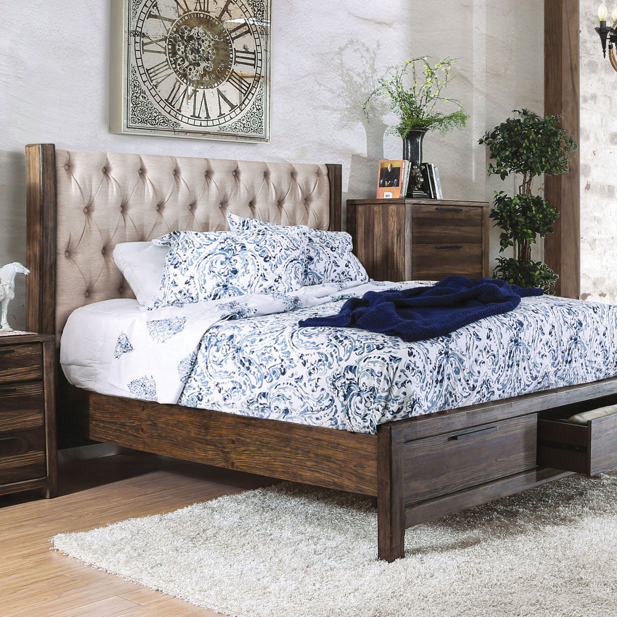Hutchinson - Queen Bed With Drawers - Rustic Natural Tone / Beige